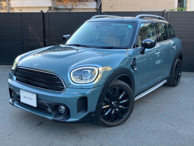 MINI COOPER D CROSSOVER の入荷です！お車詳細や展示状況はフリーダイヤル（0066-9711-317961）または、MINI NEXT城東鶴見06-6933-3298迄お問合せ下さい。