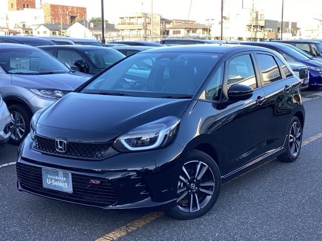 元デモカー、クリスタルブラックのフィットRS入庫しました！