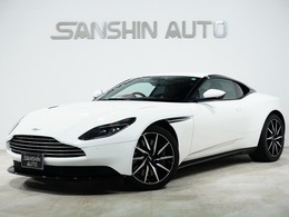 アストンマーティン DB11 V8 レッド/チョコレートデュオレザー　シートH