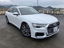 アウディ A6 55 TFSI クワトロ Sライン 4WD 純正ナビ　360°カメラ　黒レザーシート