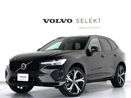 ボルボ XC60 リチャージ アルティメット T6 AWD プラグイン ハイブリッド 4WD PHEV サンルーフ B＆W エアサス Google