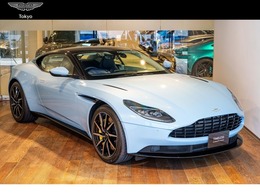 アストンマーティン DB11 V8 フロステッドグロスブルー