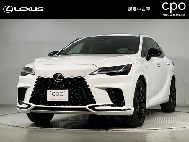 見る人を一目で虜にする魅力なレクサスは、あなたを未知の歓びへと旅立たせます。