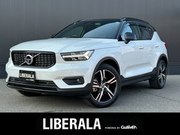 ボルボ XC40 B4 AWD Rデザイン 4WD ACC LKA 黒半革ヒータ 電動席 360°カメラ