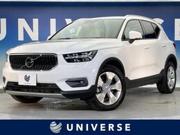 ボルボ XC40 T4 モメンタム コンビニエンスPKG　シート/ステアリングヒ