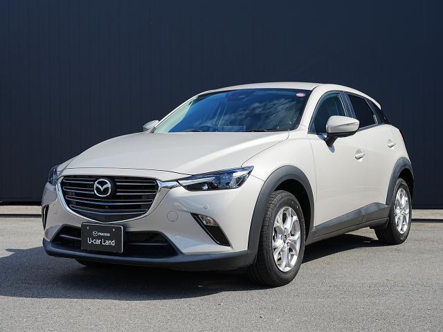 「次のスタンダードを創造する」ことをコンセプトに開発されたコンパクトSUVです。「魂動デザイン」の中でも「凛」としたイメージを強く打ち出した精悍なスタイルが魅力的です。