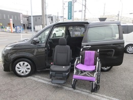 トヨタ スペイド 1.5 F ウェルキャブ 助手席リフトアップシート車 Aタイプ 