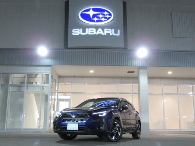 新世代アイサイト搭載「クロストレック」入庫しました。走行距離にご注目。Xモード、サンルーフ、全周囲カメラ装備。