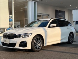 BMW 3シリーズツーリング 318i Mスポーツ ブラックグリル　ACC　パドルシフト