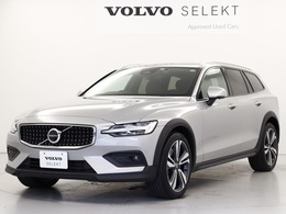 ボルボ V60クロスカントリー アルティメット B5 AWD 4WD 