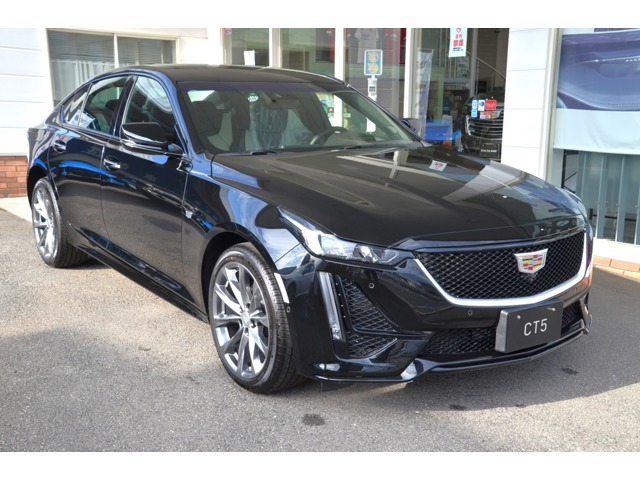 キャデラックCT5スポート2023年モデル　正規ディーラー車　AWD　2L直列4気筒ターボエンジン