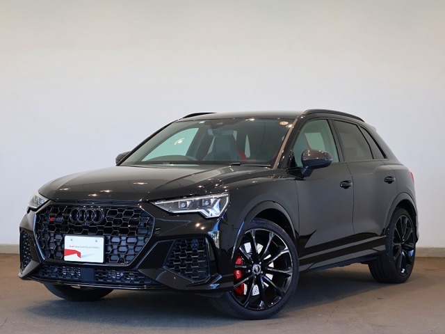 Audi RS Q3/ブラックAudi rings＆ブラックスタイリング/アルミホイール 5Vスポークポリゴンデザイン ブラック 8.5J x 21 255/35 R21/マトリクスLEDヘッドライト