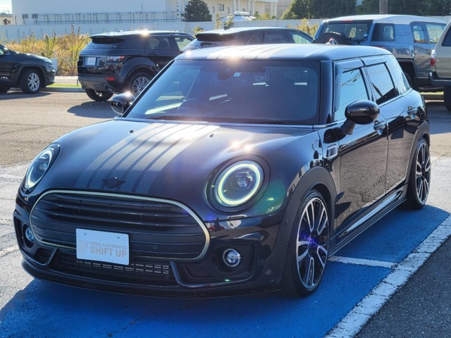 この度は閲覧いただきありがとうございます。新しく入庫しました車両のご紹介をいたします。お気軽にお問い合わせお待ちしております。