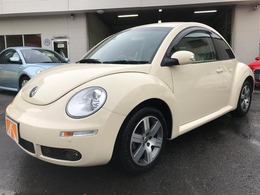 フォルクスワーゲン ニュービートル 2.0 最終モデル　走行34000km　内装同色パネル