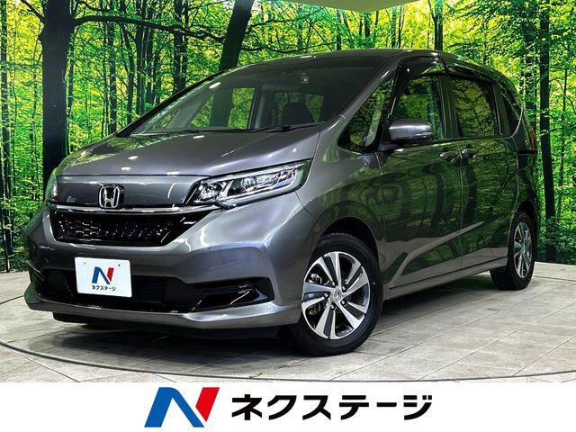 バックカメラ　衝突被害軽減システム　レーダークルーズ　禁煙車
