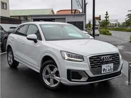 アウディ Q2 1.0 TFSI スポーツ セーフティパッケージ
