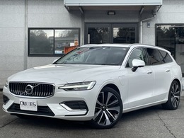 ボルボ V60 リチャージ プラグイン ハイブリッド T6 AWD インスクリプション 