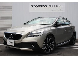 ボルボ V40クロスカントリー T5 AWD サマム 4WD 4WD　サンルーフ　本革シート　MTモード
