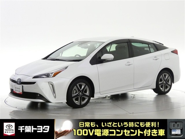 厳選されたトヨタ認定中古車のプリウスです。衝突被害軽減ブレーキや車線逸脱警報装置・オートハイビームなどを搭載したサポカーであなたの安全をサポートします。