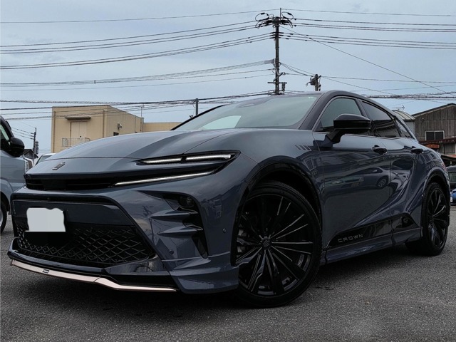 新型クラウンスポーツ入庫しました！！ぜひご覧ください！！