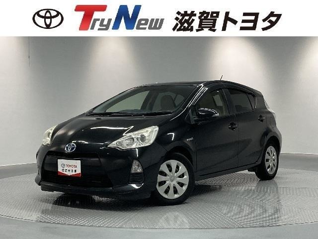 コンパクトで運転しやすい低燃費のアクアです。