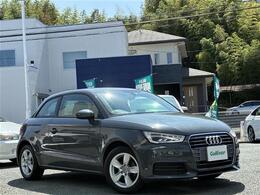 アウディ A1 1.0 TFSI 純正ナビ コーナーセンサー 純正15インチAW