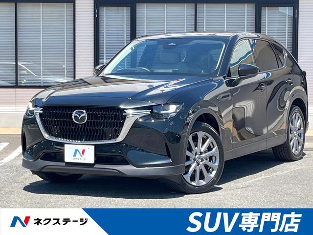 全周囲カメラ　BOSEサウンド　AC100V電源　禁煙車　革シート