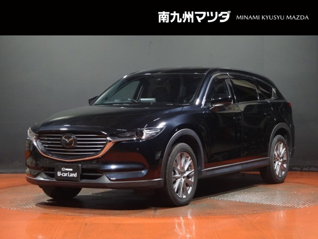 中古車専門再生工場にて熟練専任スタッフが丁寧に清掃、仕上げを実施しております。また、お客様に安心してご検討いただける様、公取協が定める基準に基づき車両検査を実施し、車両状態評価証を発行しております。