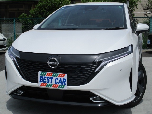 定番カラーのピュアホワイトパール3コートパール！社外ナビ　バックカメラ　ドライブレコーダー　ETC　Bluetooth　USB　ブラインドスポットモニター　レーンキープアシスト　オートライト　オートハイビーム