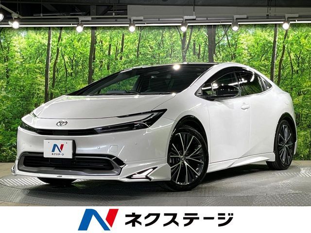 ガラスルーフ　全周囲カメラ　衝突被害軽減システム　レーダークルーズ