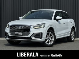 アウディ Q2 ハッシュタグ アニバーサリー リミテッド 限定車 アシスタンスP 黒/赤スポーツシート