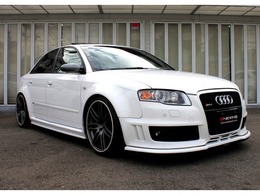 アウディ RS4 4.2 4WD ホワイトスタイルリミテッド　フルエアロ