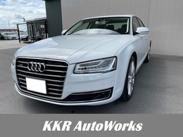 アウディ A8 4.0 TFSI クワトロ 4WD デザインセレクション サンルーフ