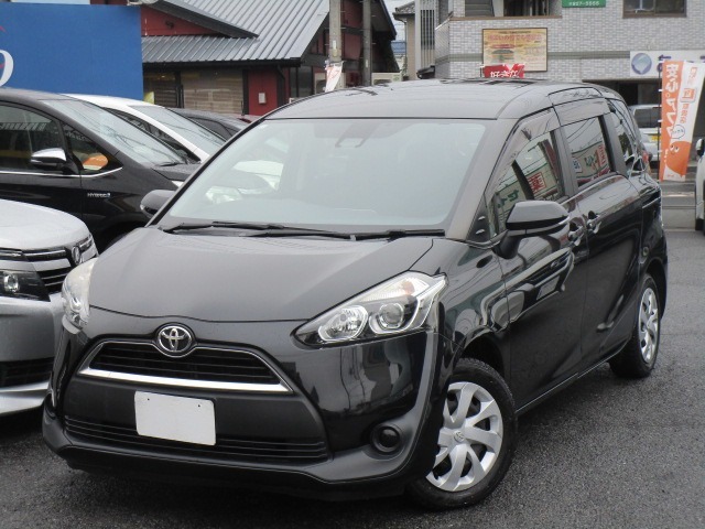 車検整備付き車両には車検を2年取得したうえでの支払総額です。当店所轄の春日部ナンバー登録以外のお客様に関しましては別途管轄外登録費が加算されます。