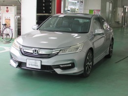 ホンダ アコード 2.0 ハイブリッド EX ワンオーナー　禁煙車　本革シート　サンル