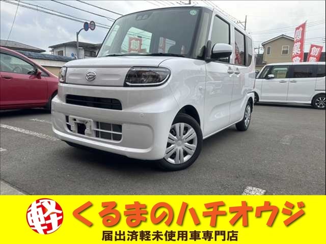 くるまのハチオウジでは登録済未使用車、軽自動車を専門として、数多くの在庫を揃えてお客さま方をお出迎え致します。お客様と長くお付き合い頂けますようスタッフ一同ご来店お待ちしております！