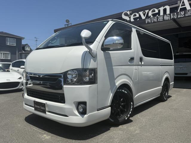 自社認証工場を完備しておりますので、納車前の車検・整備や、アフターメンテナスもばっちりですので、安心して当社にお任せ下さい。また、当社にて車輌ご成約のお客様はオイル交換永久無料のサービス付きです！また