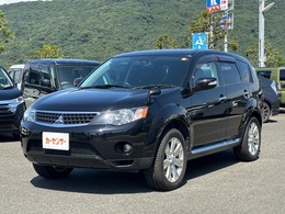 三菱 アウトランダー 3.0 30G 4WD HDDナビ　フルセグ　バックカメラ　ETC