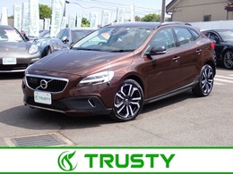 ボルボ V40クロスカントリー T5 AWD モメンタム 4WD 後期型 インテリセーフ 23y製造タイヤ装着