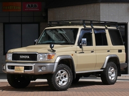 トヨタ ランドクルーザー70 4.0 4WD TJMルーフラック