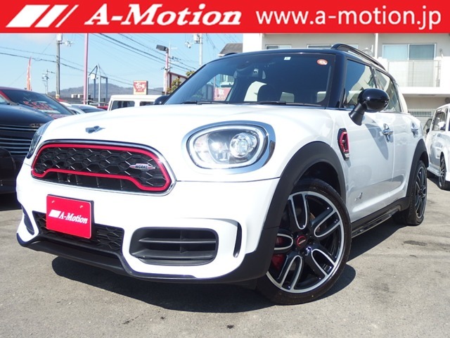 人気のホワイト！クロスオーバー♪ジョンクーパーワークスが入庫いたしました！