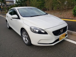 ボルボ V40 T4 自社審査提携