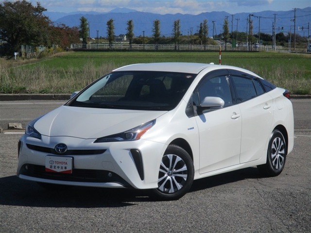 トヨタカローラ新潟です♪当社の在庫をご覧いただき有難うございます♪☆トヨタのクルマ買取☆トヨタ車以外のどんなクルマも買取大歓迎！お気軽にお問い合わせ下さい♪