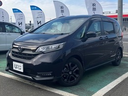 ホンダ フリード+ 1.5 クロスター ブラックスタイル ディスプレーオーディオ