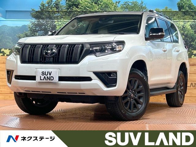禁煙車　サンルーフ　全周囲カメラ　7人乗り　ディーゼル　9型ナビ