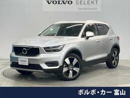 ボルボ XC40 T4 AWD モメンタム 4WD 衝突軽減ブレーキ 純正ナビ 純正19アルミ