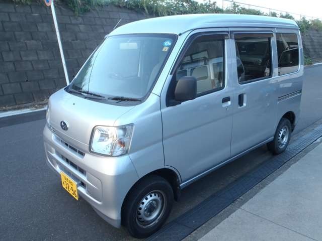 スバル　サンバーバン　トランスポーター　入庫しました　代車として使用していますので現車確認希望の方はご予約となります