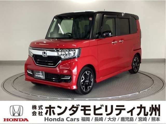N-BOX カスタム G・Lターボ ホンダセンシングです。ホンダセンシングを標準装備したこの車両は、両側電動スライドドアや、パドルシフト、アルミホイール等、質感を増す装備が充実です。
