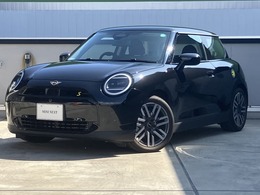 ミニ ミニ クーパーSE 3ドア 弊社デモカー　ステアリングヒーター
