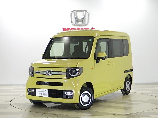 元試乗車　禁煙車　純正8インチナビ　Rカメラ　フルセグTV　USB　前後車内ドラレコ　リアコーナーセンサー　LEDヘッドライト　フォグ　ETC　Bluetoothオーディオ ドアバイザー